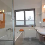 Brise Neubauvilla Elbflorenz App 16 *