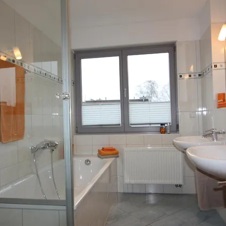 Brise Neubauvilla Elbflorenz App 16 *